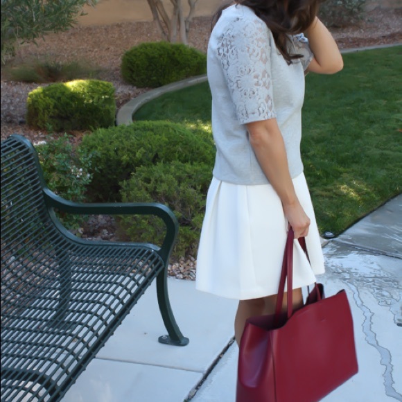 LOFT grey cropped top with lace sleeves sz L - Picture 2 of 7